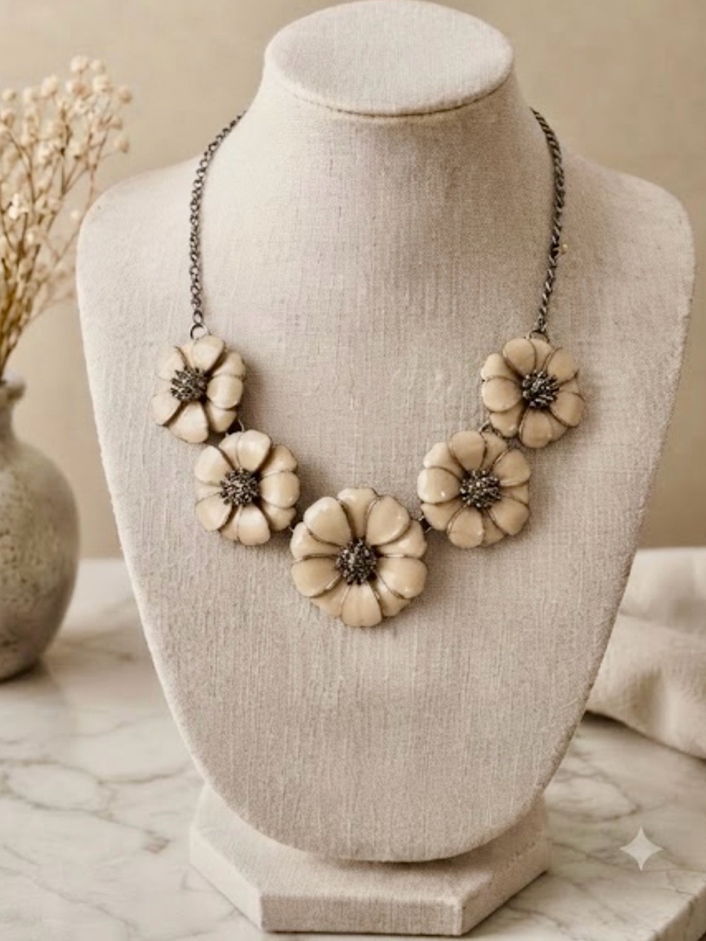 Colori Cream & Silver Dimensional Floral Statement Necklace